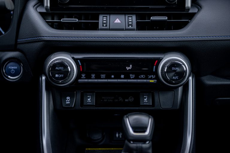 Toyota Rav4 2.5 HV Style: la prova su strada