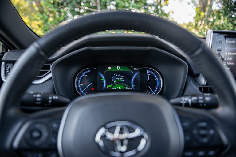 Toyota Rav4 2.5 HV Style: la prova su strada