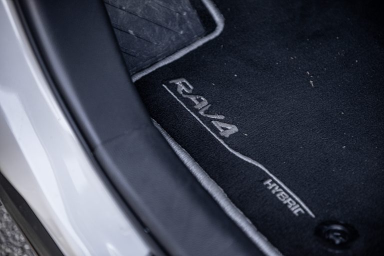 Toyota Rav4 2.5 HV Style: la prova su strada