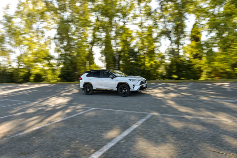 Toyota Rav4 2.5 HV Style: la prova su strada