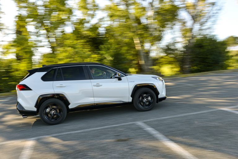 Toyota Rav4 2.5 HV Style: la prova su strada