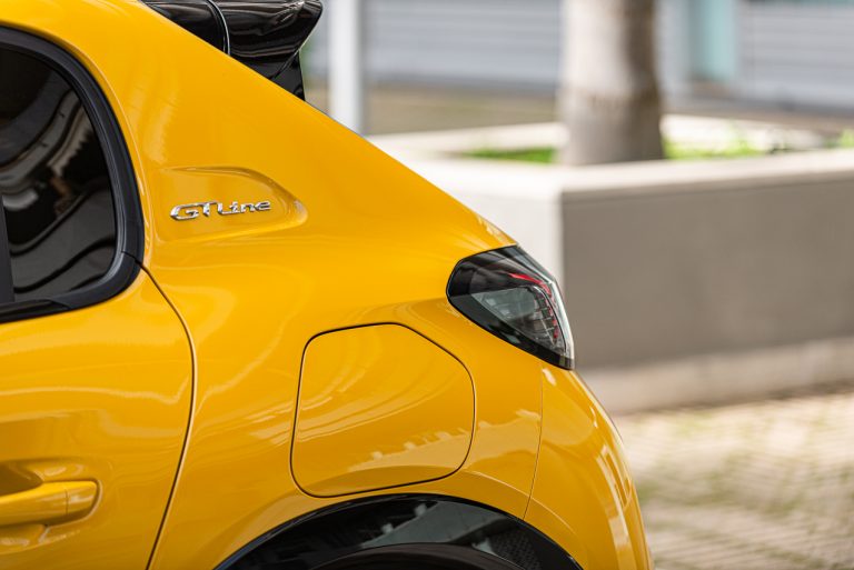 Peugeot 208 1.2 PureTech e 1.5 BlueHDi: la prova su strada