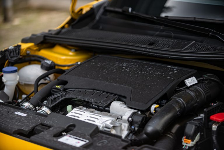 Peugeot 208 1.2 PureTech e 1.5 BlueHDi: la prova su strada