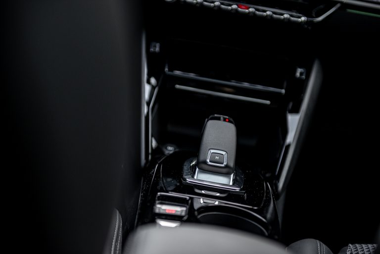Peugeot 208 1.2 PureTech e 1.5 BlueHDi: la prova su strada