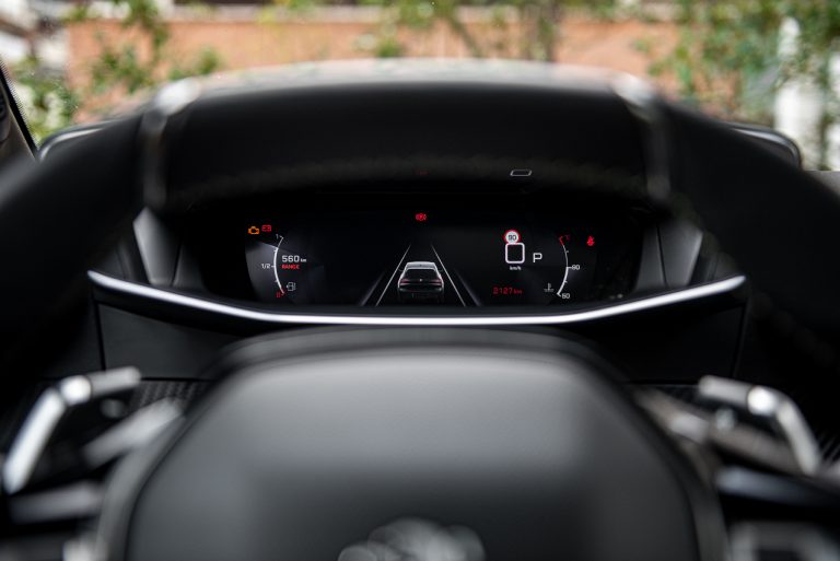 Peugeot 208 1.2 PureTech e 1.5 BlueHDi: la prova su strada