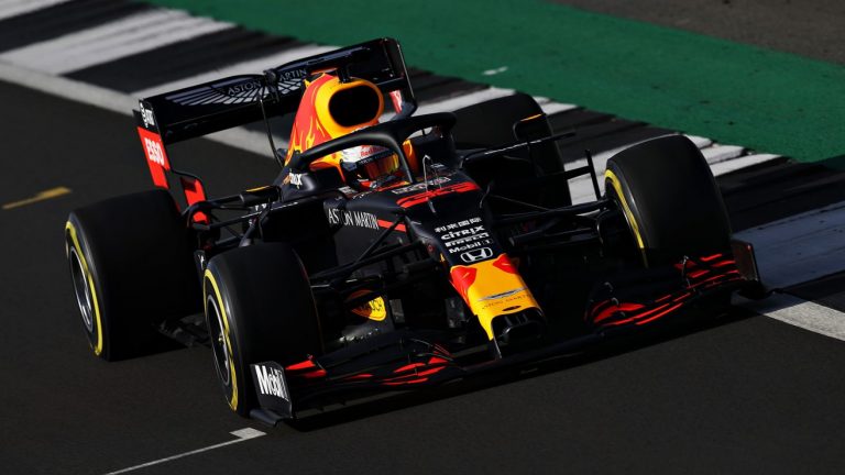 Red Bull RB16: immagini ufficiali