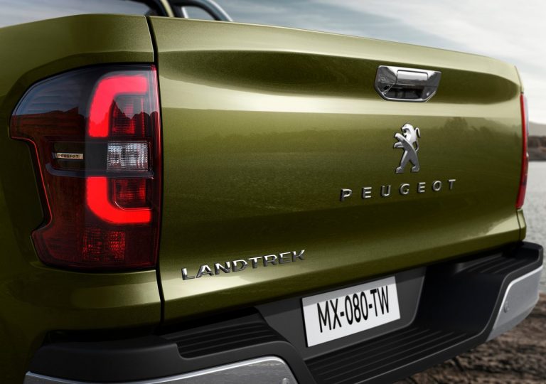 Peugeot Landtrek 2020, le immagini ufficiali