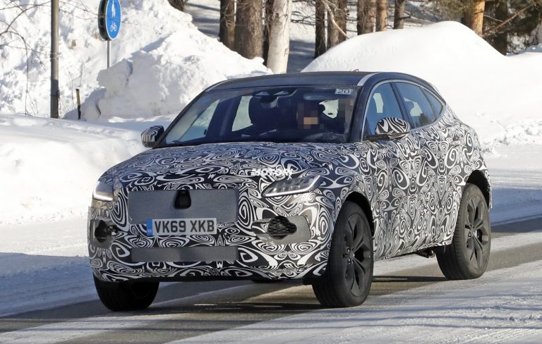 Jaguar E-Pace Restyling, le foto spia