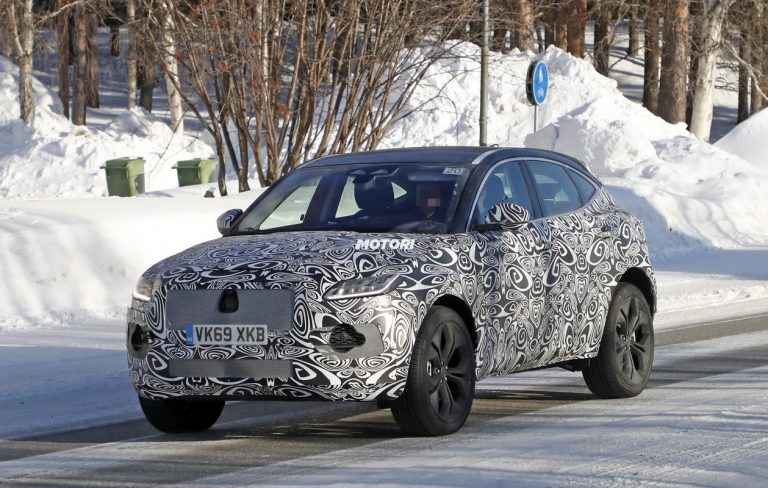 Jaguar E-Pace Restyling, le foto spia