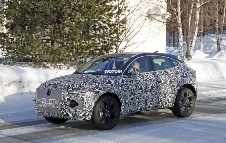 Jaguar E-Pace Restyling, le foto spia