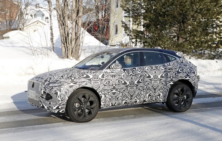 Jaguar E-Pace Restyling, le foto spia