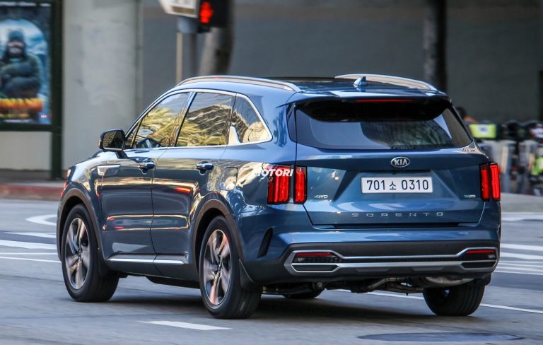 KIA Sorento 2021: le foto spia