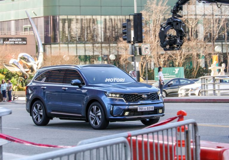 KIA Sorento 2021: le foto spia