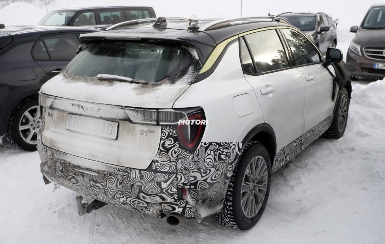 Lynk & Co 01 restyling: le foto spia