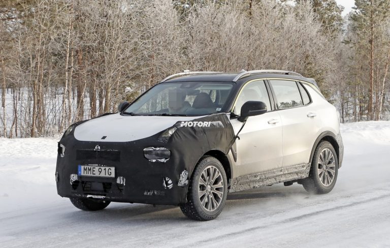 Lynk & Co 01 restyling: le foto spia