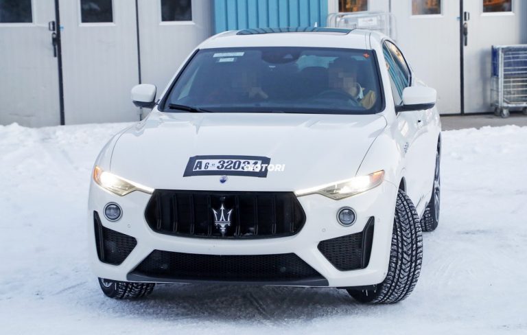 Maserati Levante 2020: foto spia del restyling