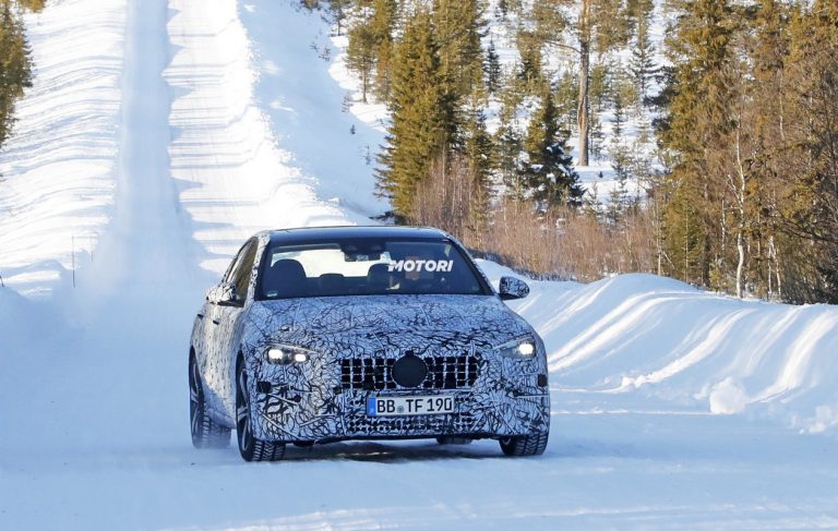 Nuova Mercedes-AMG C43, le foto spia
