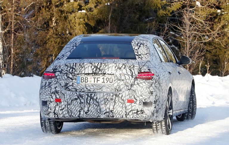 Nuova Mercedes-AMG C43, le foto spia