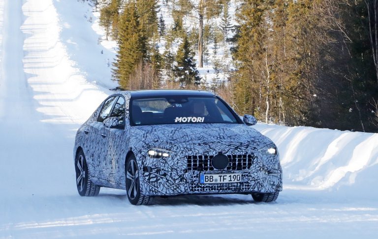Nuova Mercedes-AMG C43, le foto spia