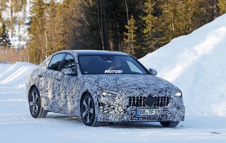 Nuova Mercedes-AMG C43, le foto spia