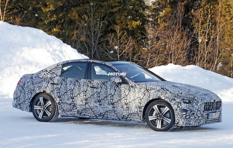 Nuova Mercedes-AMG C43, le foto spia