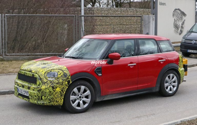 Mini Countryman restyling: le foto spia