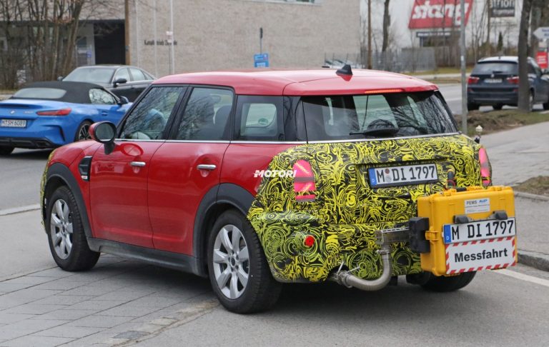 Mini Countryman restyling: le foto spia