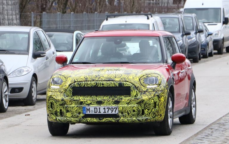 Mini Countryman restyling: le foto spia