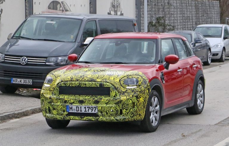 Mini Countryman restyling: le foto spia