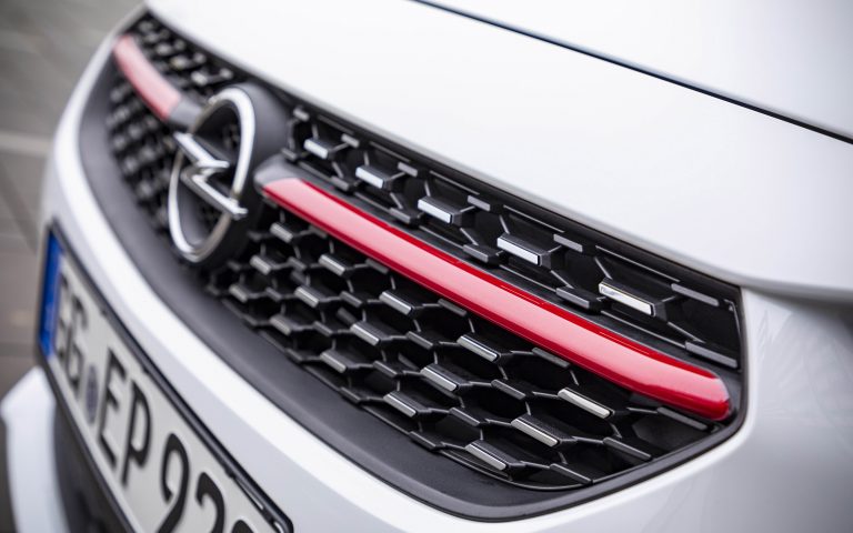 Opel Corsa 2020: i kit di personalizzazione