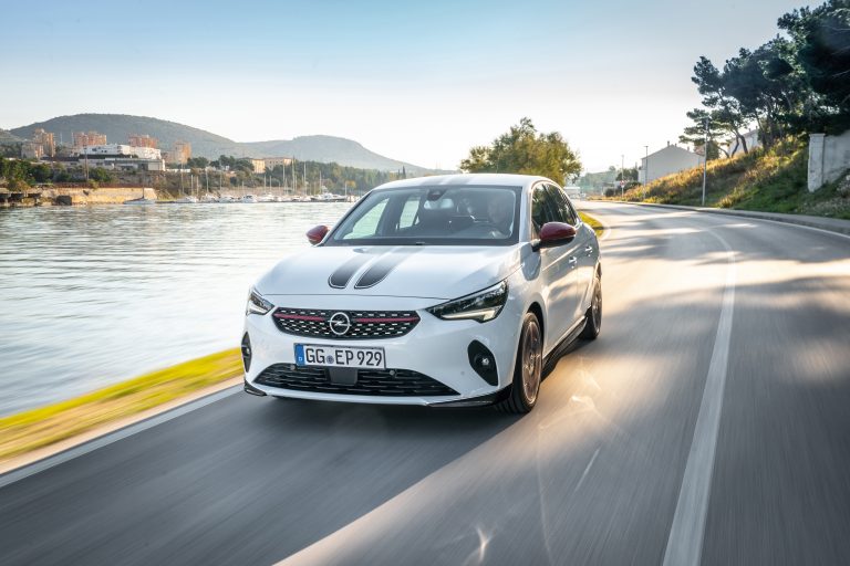 Opel Corsa: arrivano gli accessori colorati