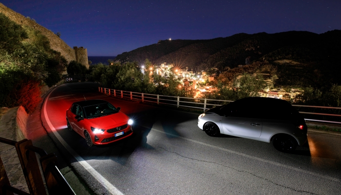 Opel Corsa 2020 con fari a matrice LED: immagini ufficiali