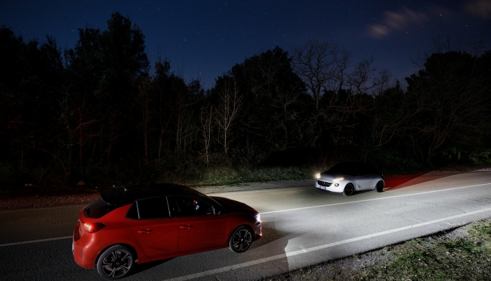 Opel Corsa 2020 con fari a matrice LED: immagini ufficiali