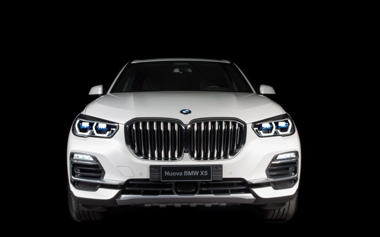 Bmw X5 Timeless Edition: le immagini ufficiali