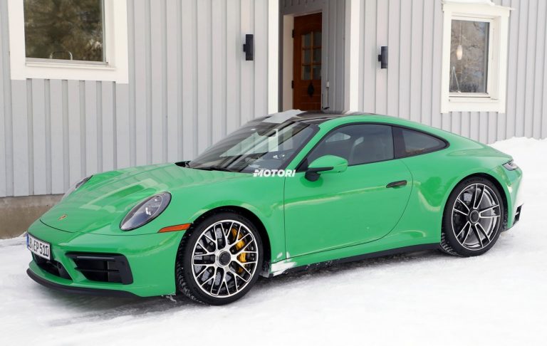 Porsche 911 GTS Coupé: le foto spia