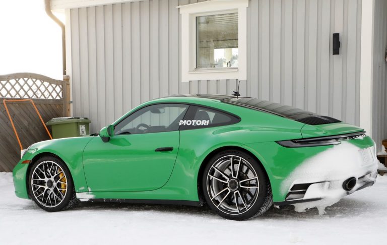 Porsche 911 GTS Coupé: le foto spia