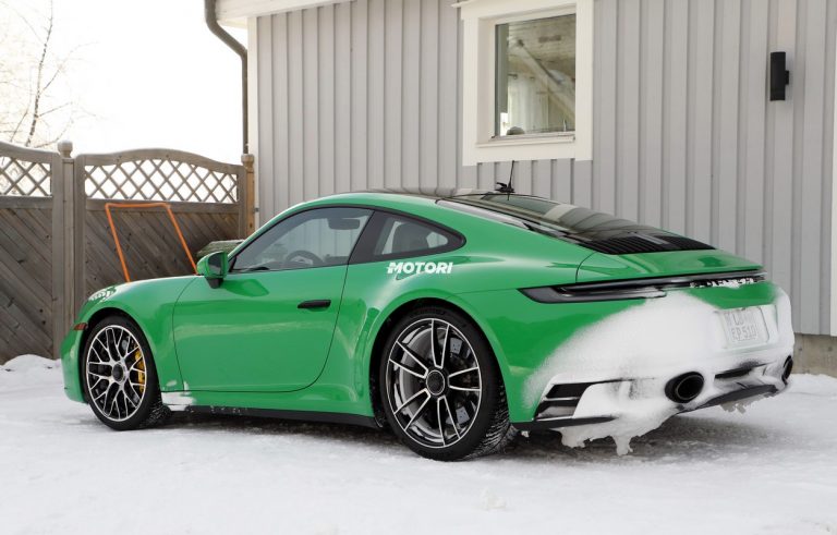 Porsche 911 GTS Coupé: le foto spia