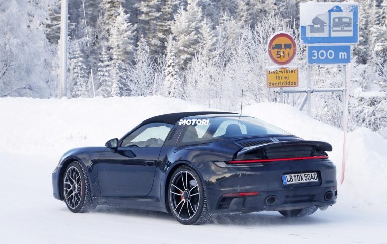 Porsche 911 GTS Targa (992): le foto spia