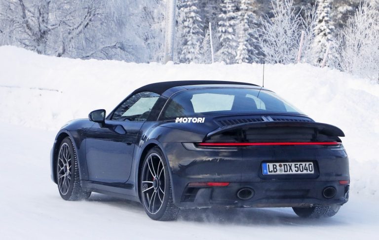 Porsche 911 GTS Targa (992): le foto spia