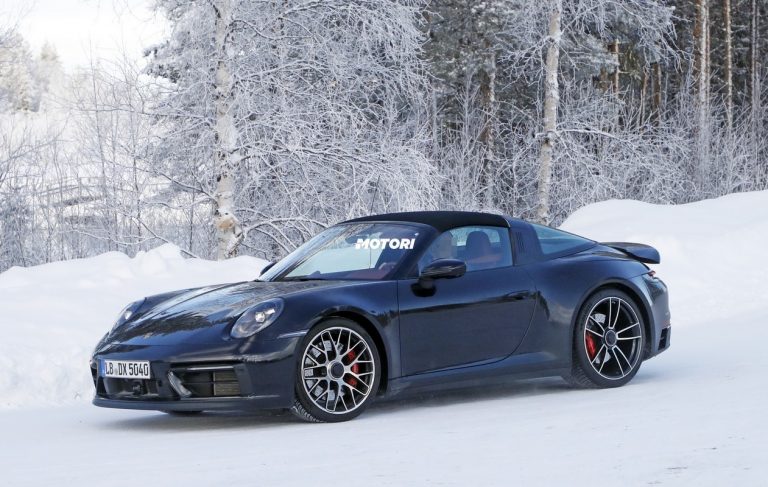 Porsche 911 GTS Targa (992): le foto spia