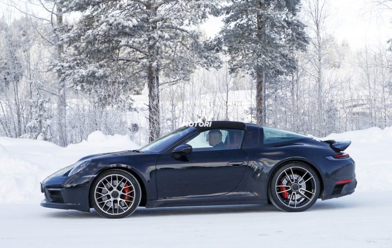 Porsche 911 GTS Targa (992): le foto spia
