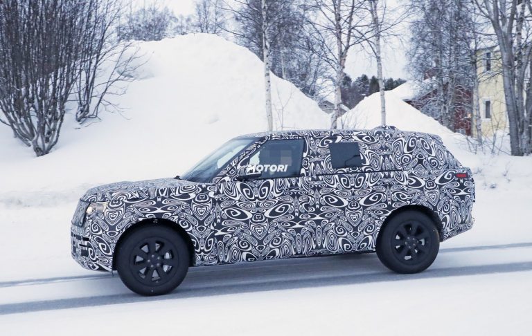 Range Rover: le foto spia della nuova generazione