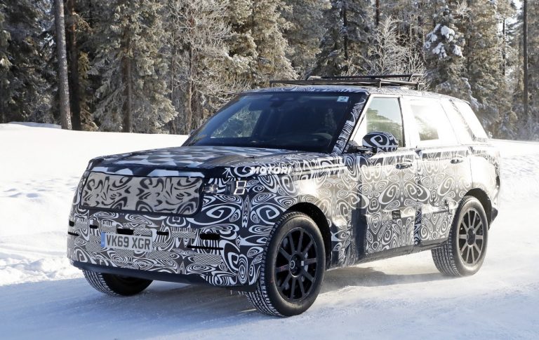 Range Rover Sport: foto spia della nuova generazione