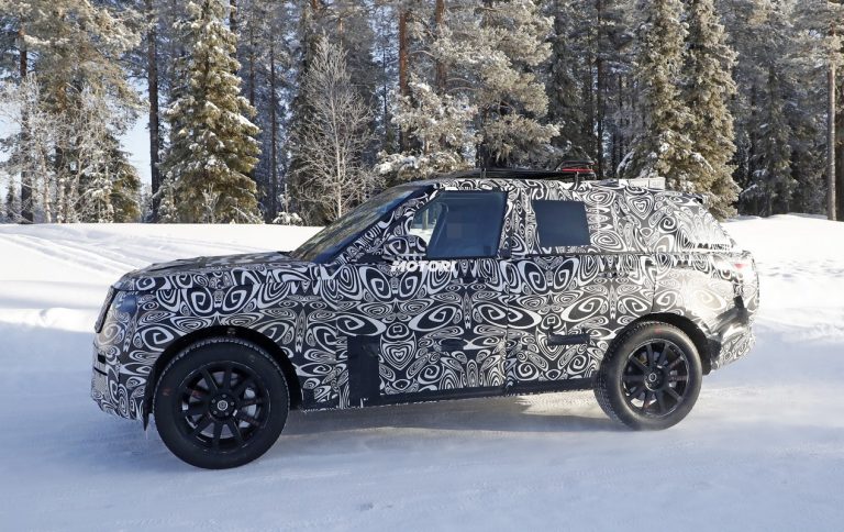 Range Rover Sport: foto spia della nuova generazione
