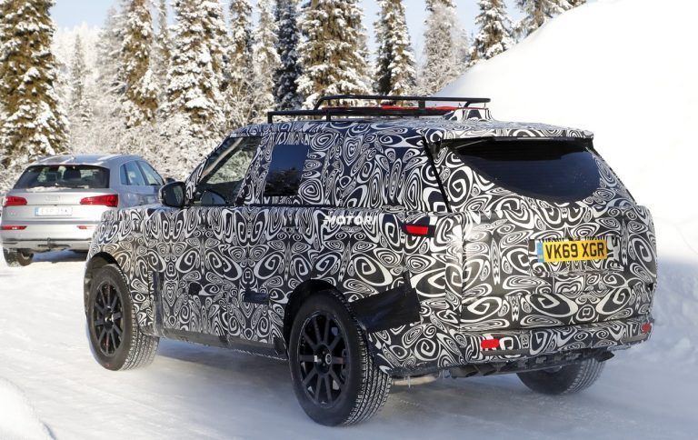Range Rover Sport: foto spia della nuova generazione
