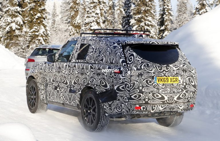 Range Rover Sport: foto spia della nuova generazione