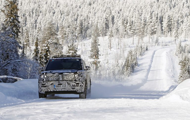Range Rover Sport: foto spia della nuova generazione