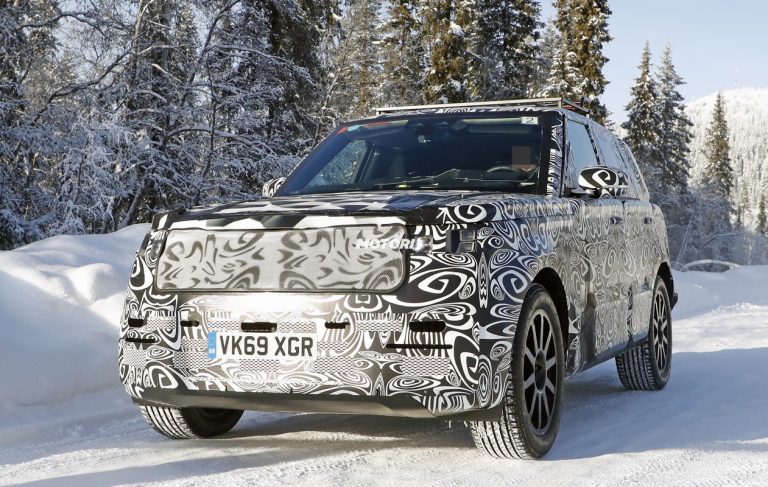 Range Rover Sport: foto spia della nuova generazione