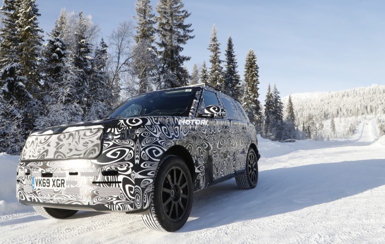 Range Rover Sport: foto spia della nuova generazione