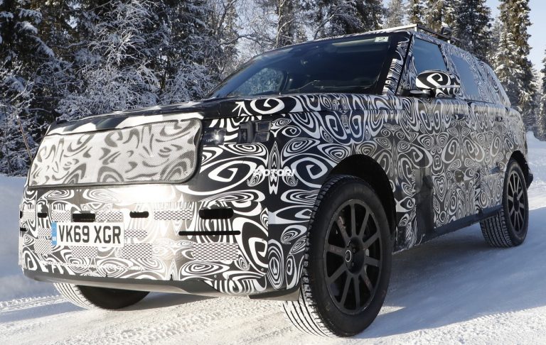 Range Rover Sport: foto spia della nuova generazione